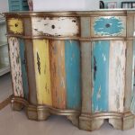 Découpage de meubles anciens
