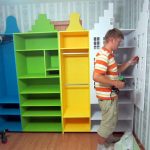Nous faisons une garde-robe pour enfants