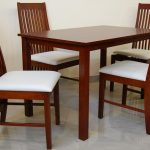 Chaises en bois