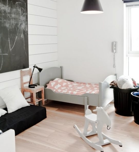 Pour les bébés de 2 à 7 ans lit en bois