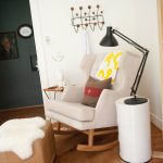 chaise avec repose-pieds