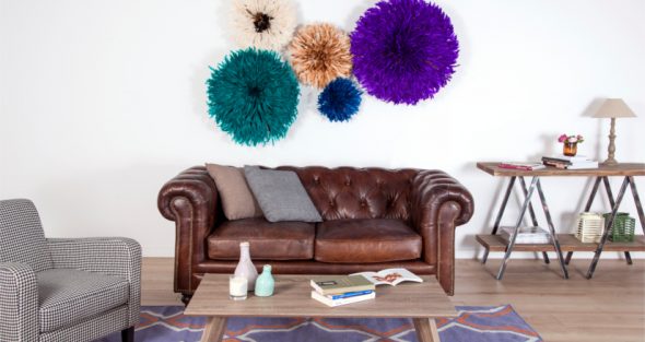 mobilier marron dans le salon