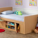 Lit à tiroirs pour petits enfants
