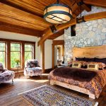 lit en bois à l'intérieur