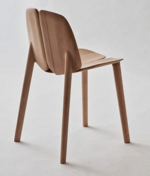 Simplicité sans fioritures ni fonctionnalité de chaise nue