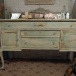 Commode âgée