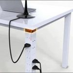 Tous les câbles électriques sont cachés dans la jambe creuse.