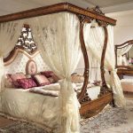 auvent sur le lit
