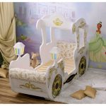 Lits bébé à côtés