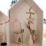 étagère de maison avec leurs propres mains
