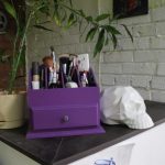 commode pour cosmétiques violet