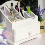 commode pratique pour les cosmétiques