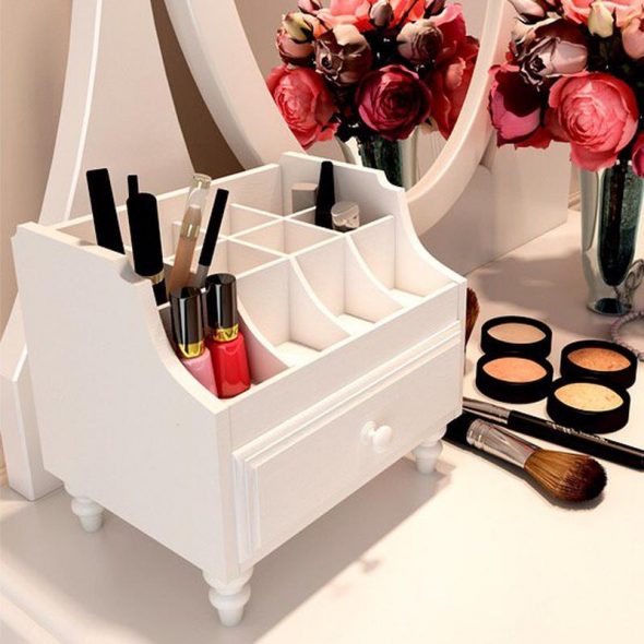 commode blanche pour cosmétiques