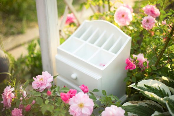 Commode pour cosmétiques blanc