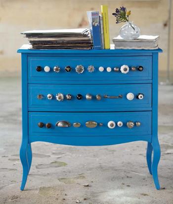commode avec différentes poignées