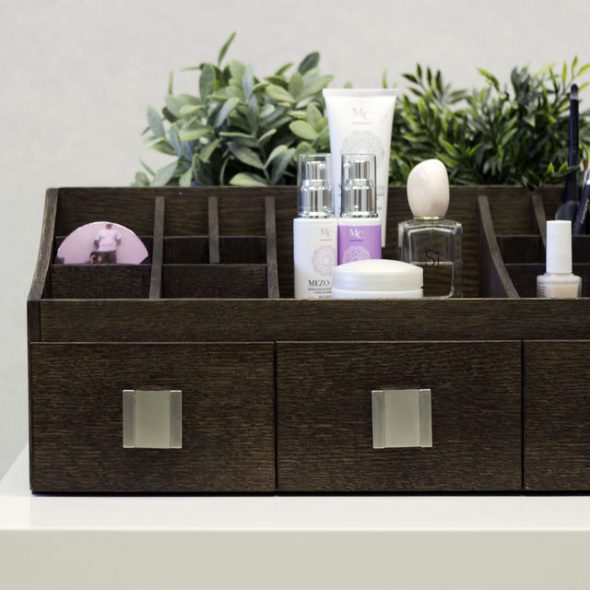 commode pour la cosmétique du bois