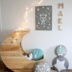 chaise en contreplaqué pour enfant