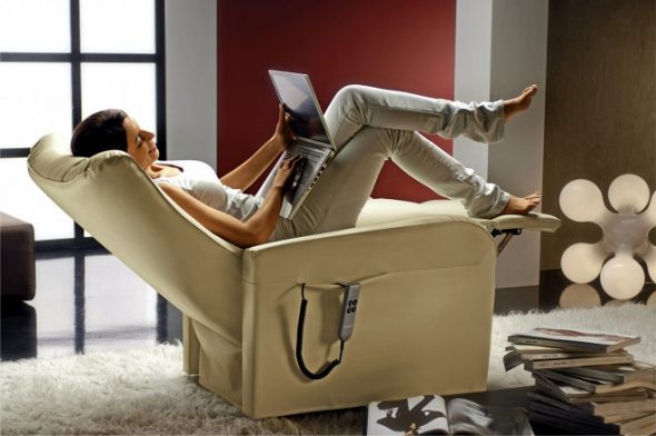 chaise longue