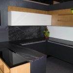 plateau de table noir