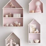 étagère maison rose
