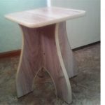 Tabouret en aggloméré