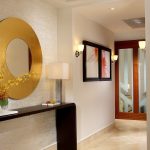 miroir dans le couloir rond