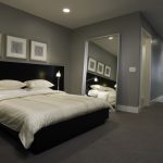 miroir dans la chambre moderne