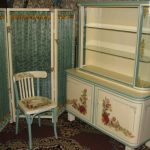 Découpage de meubles en style vintage