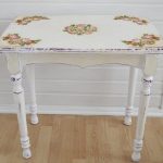 Découpage vieille table