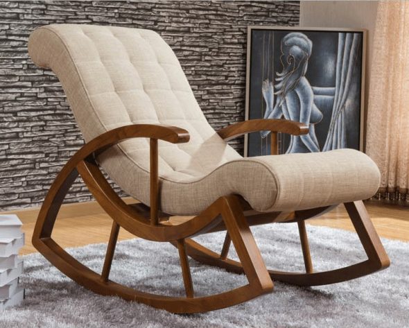 chaise berçante en bois