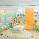 Conception de la chambre des enfants pour deux enfants avec un espace de travail