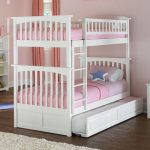 Beliche com uma terceira cama desdobrável