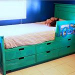 Rangement sous le lit