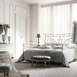 Meubles forgés dans le lit intérieur
