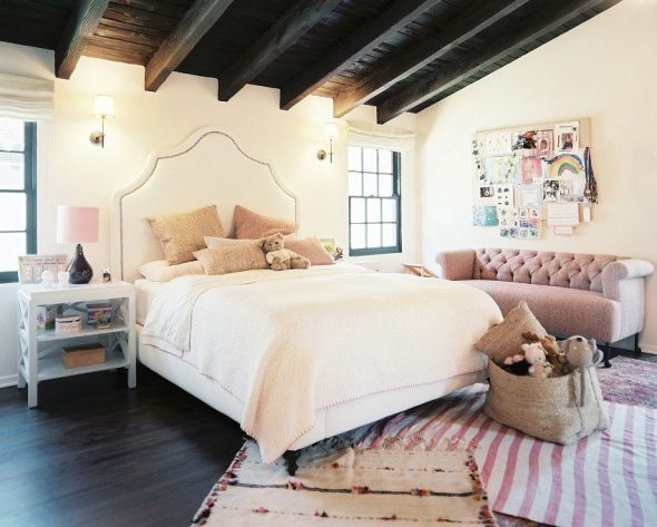 Chicas bellamente decoradas