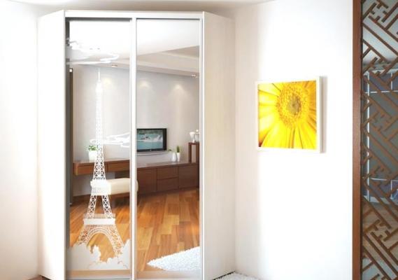 Miroir d'armoire avec un motif