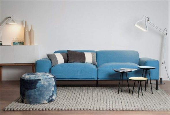 Mobilier de couleur bleue