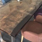 Table époxy de salon