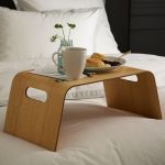 table de petit déjeuner à l'intérieur