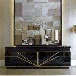 grands miroirs à l'intérieur