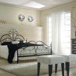photo lits en fer forgé à l'intérieur