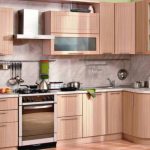 armoires de cuisine en bois clair