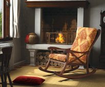 fauteuil à bascule en chêne au coin du feu