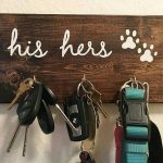 femme de ménage dans le couloir