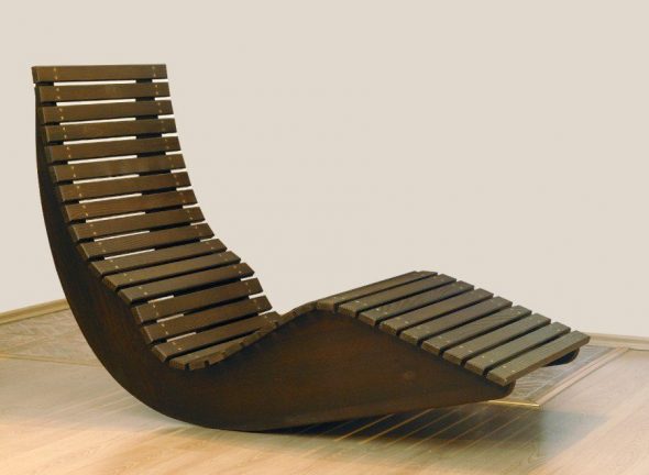 chaise en contreplaqué
