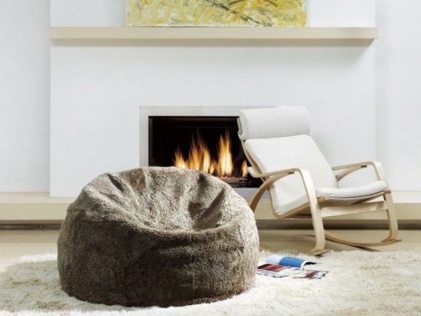 sac de chaise dans le salon