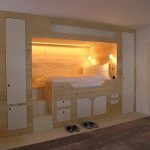 niche dans le mur pour le lit