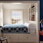 niches en plâtre dans la chambre