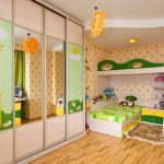 enregistrement d'une chambre d'enfants pour deux garçons