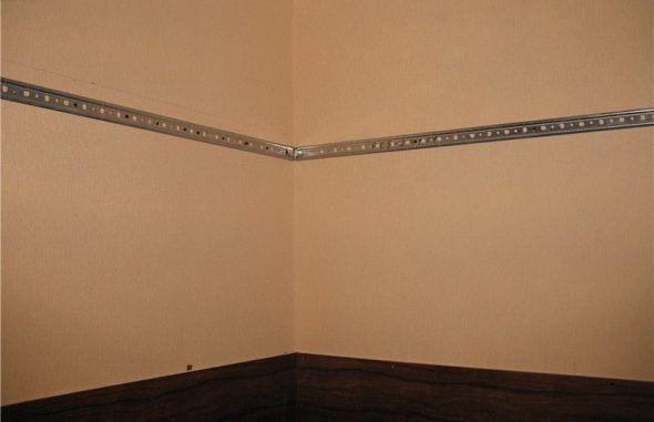 sangle de fixation du meuble